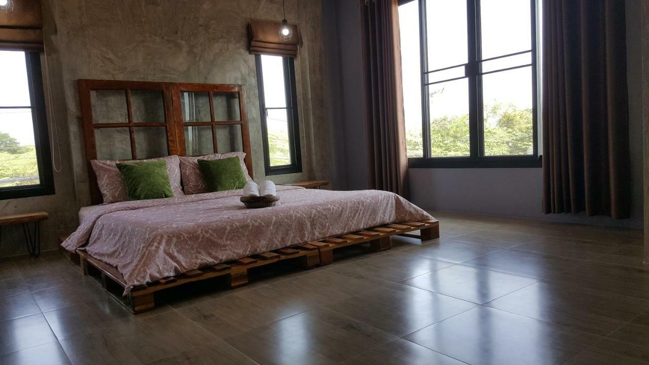 Baan Canalee Phra Nakhon Si Ayutthaya Exteriör bild